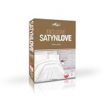 Pościel satyna bawełniana 220x200 Exclusive Cizgili w kolorze białym, zapakowana w eleganckie pudełko, z widocznym nadrukiem i logo producenta. Pokazuje złożony komplet z poszewkami. Tło jednolite, neutralne, skupia uwagę na opakowaniu.
