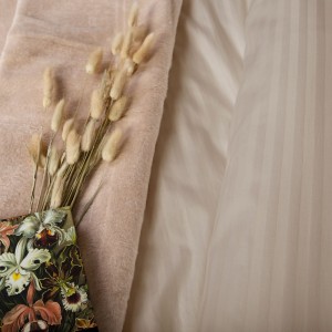 Pościel satyna bawełniana 220x200 Exclusive Cizgili kolor jasny beż