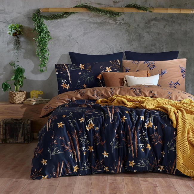  Przytulna, miękka, niebieska i beżowa pościel satynowa w rozmiarze 200x220 cm we wzorzyste kwiaty 