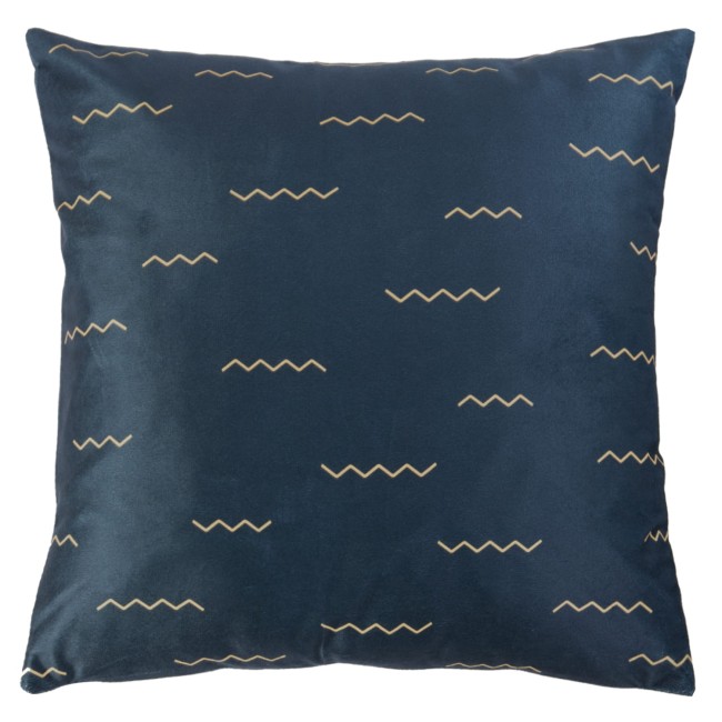 Poszewka dekoracyjna 40x40 w kolorze ciemnoniebieskim z wytłoczonym wzorem w złotym kolorze, przedstawiająca zygzaki. Produkt leży na płaskiej powierzchni, pokazany z przodu. Materiał posiada gładką, połyskującą teksturę.