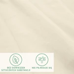 Prześcieradło jersey z elastanem w kolorze ekologicznym, z gumką. Widoczne detale materiału oraz znaki podkreślające brak sztucznych substancji. Rozłożone w bliskim ujęciu, ukazujące teksturę oraz wykonanie, na jasnym tle.