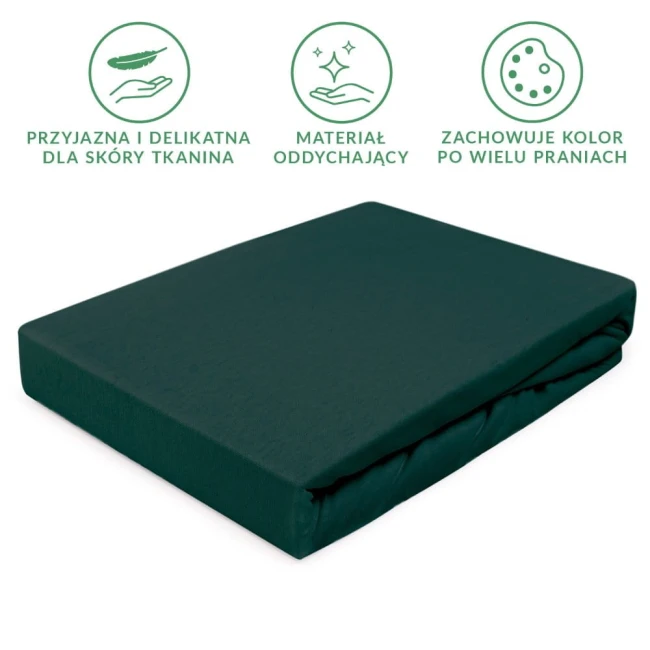 Prześcieradło jersey z gumką w kolorze zieleni butelkowej, leżące na jasnym tle. Materiał jest gładki, elastyczny, o matowej teksturze. Produkt w rozmiarze 200x220 cm, z gumką ułatwiającą mocowanie do materaca.