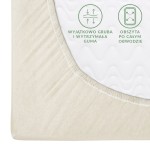 Prześcieradło jersey z gumką w kolorze ecru, rozmiar 200x220 cm, z wyjątkowo grubą i wytrzymałą gumą oraz obszyciem po całym obwodzie. Widok z góry z detalami faktury materiału i napisami informacyjnymi na białym tle.