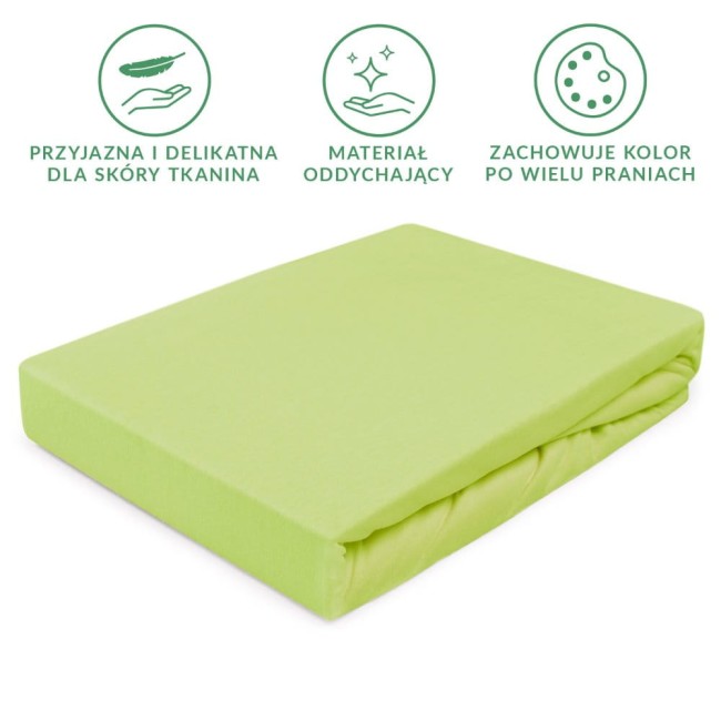 Prześcieradło jersey z gumką w kolorze limonkowym o wymiarach 160x200, leżące na białym tle. Gładka faktura materiału, z gumką na brzegach dla lepszego dopasowania. Złożone, bez widocznych napisów czy wzorów.