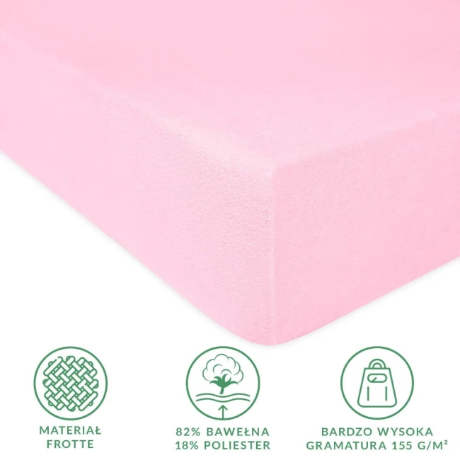 Prześcieradło frotte z gumką 90x200 w kolorze jasnego różu, leżące na białym tle. Wykonane z materiału o wysokiej gramaturze 155 g/m², składającego się w 82% z bawełny i 18% z poliestru. Widoczne informacje o składzie materiału oraz gramaturze.