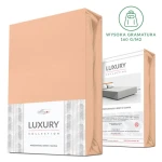 Prześcieradło jersey z elastanem w kolorze różowym, rozmiar 180x200 cm, z gumką zapewniającą stabilność. Produkt przedstawiony w opakowaniu, z widoczną etykietą, na jasnym tle. Zestaw zawiera wysoką gramaturę 160 g/m².