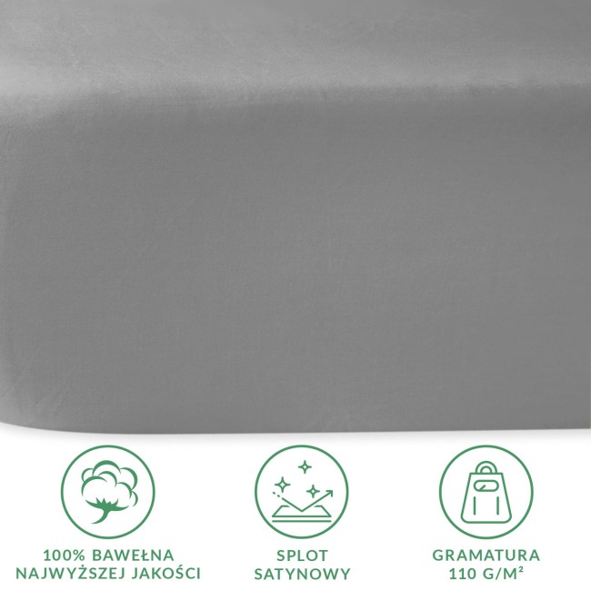 Prześcieradło satynowe 160x220 w kolorze popielatym. Złożone, widoczne na jasnym tle, z gładką, błyszczącą fakturą. W dolnym rogu ikony informacyjne: 100% bawełna, spląt satynowy, gramatura 110 g/m².