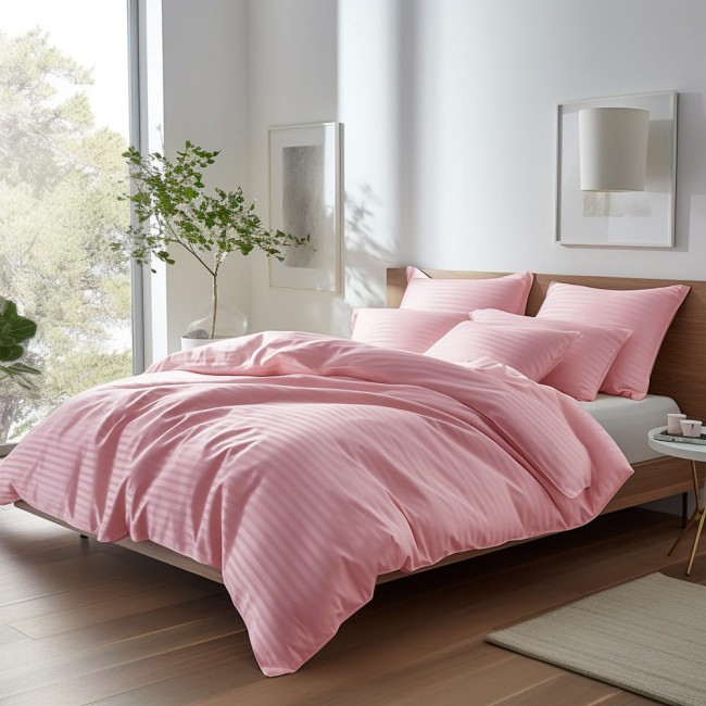  Elegancka stylowa ekskluzywna różowa pościel satynowa 160x200 cm w delikatne pasy 