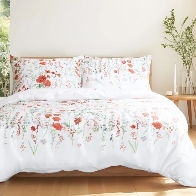  Pościel bawełniana biała w ożywiających kolorach zieleni i czerwieni z delikatnym wzorem w kwiaty w rozmiarze 200x220 cm 