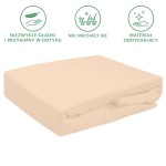 Prześcieradło frotte z gumką 90x200 w kolorze róż perłowy, leżące na białym tle. Tekstura materiału jest miękka i delikatna. Widoczna gumka zabezpieczająca. Brak dodatkowych wzorów lub napisów. Produkt przedstawiony w całości, bez złożenia.