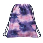 Worek plecak na obuwie w fiolecie i różu, z delikatnym wzorem w formie mandali. Produkt wiszący, z dwoma sznurkami do ściągania, na jednolitym tle. Materiał jest gładki, a wymiary odpowiednie do przechowywania obuwia sportowego.