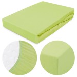 Prześcieradło jersey z gumką 40x90 w kolorze limonkowym, leżące na płasko. Widoczne detale, takie jak gumka oraz faktura tkaniny. Zbliżenie na narożnik oraz wykończenie w białym kolorze, podkreślające funkcjonalność produktu.