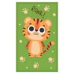 Ręcznik przedszkolny dla dziecka 30x50 z wizerunkiem przyjaznego tygryska na zielonym tle. Widoczny napis ROAR! oraz odciski łap w jasnym kolorze. Produkt leżący, ułożony na gładkiej powierzchni.