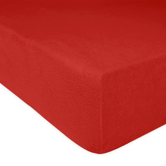 Prześcieradło frotte z gumką w kolorze czerwonym, rozmiar 120x200 cm, leżące na płaskiej powierzchni, z widoczną teksturą i gładkimi brzegami. Produkt w układzie frontalnym, prezentujący estetyczne wykończenie krawędzi.