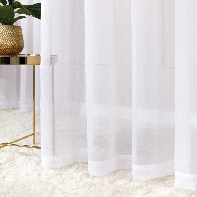  Delikatna, gładka firanka gotowa do zawieszenia w rozmiarze 140x250 cm 