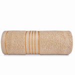 Ręcznik do rąk 30x50 cm w kolorze beżowym, wykonany z bawełny o gramaturze 500 g/m2. Złożony, z widoczną bordiurą w złote paski. Wysokiej jakości struktura materiału, matowa faktura. Idealny do użytku w kuchni lub łazience.