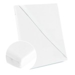 Prześcieradło bawełniane bez gumki w białym kolorze, rozmiar 160x200 cm z dodatkowym 5 cm po bokach. Złożone, ukazujące fakturę materiału. Widoczny detal krawędzi w zbliżeniu na tkaninę, bez widocznych napisów lub logo. Tło białe, proste.