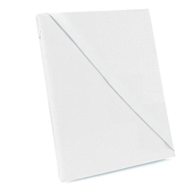 Prześcieradło bawełniane bez gumki w kolorze białym, w rozmiarze 200x220 cm, z dodatkowym 5 cm po bokach. Produkt leży płasko, na jednolitym tle. Materiał ma delikatną fakturę. Brak widocznych napisów lub logo.