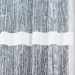 Firana żakardowa WIKTORIA w kolorze białym, o wymiarach 310x160 cm, z delikatnym wzorem w formie prostych linii i przeplatających się nitek. Produkt wiszący, zdjęcie wykonane frontalnie na jednolitym tle.