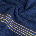 Komplet ręczników z bawełny w eco pudełku kolor ciemny niebieski z bordiurą w złote paski 500 g/m2 TIWANO 2 kpl.