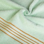 Komplet ręczników z bawełny w eco pudełku kolor jasno zielony, miętowy z bordiurą w złote paski 500 g/m2 TIWANO 2 kpl.