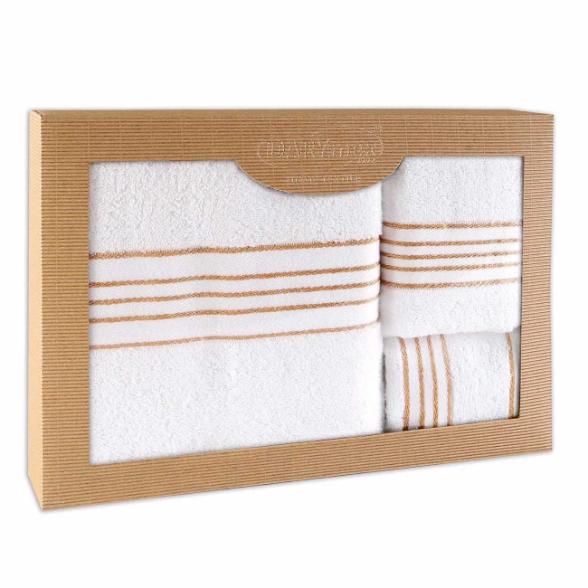  Elegancki, prezentowy komplet trzech ręczników bawełnianych w kolorze białym w eco opakowaniu 
