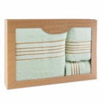 Komplet ręczników z bawełny w eco pudełku kolor jasno zielony, miętowy z bordiurą w złote paski 500 g/m2 TIWANO 3 kpl.