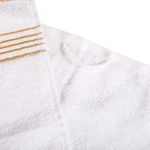 Komplet ręczników z bawełny w eco pudełku kolor biały z bordiurą w złote paski 500 g/m2 TIWANO 3 kpl.