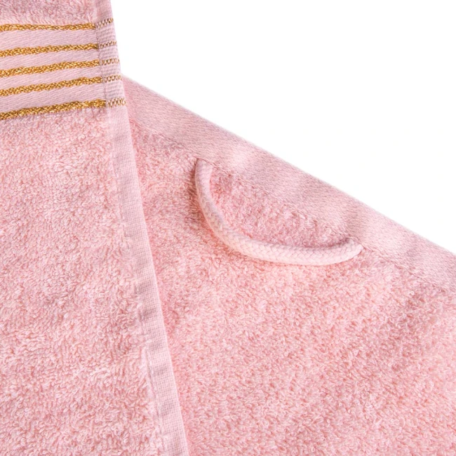 Komplet ręczników z bawełny w eco pudełku kolor jasno różowy z bordiurą w złote paski 500 g/m2 TIWANO 3 kpl.