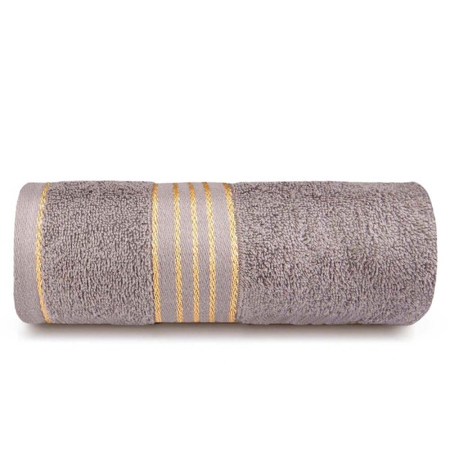 Komplet ręczników z bawełny w eco pudełku jasny szary i ciemny szary z bordiurą w złote paski 500 g/m2 TIWANO 4 kpl.