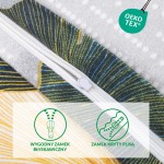 Pościel flanelowa 160x200 cm w odcieniach szarości z wzorem liści miłorzębu, z zamkiem błyskawicznym. Złożona, z widocznym detalem zamka. Wzór w zieleni i żółci, na tle w jasnoszarej fakturze.