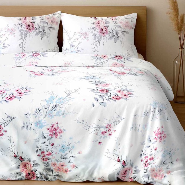  Piękna i delikatna pościel satynowa w dekoracyjne różowe i niebieskie kwiaty na białym tle w rozmiarze 200x220 cm 