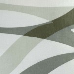 Pościel satyna bawełniana 160x200 w kolorze zielonym z dekoracyjnym wzorem liści. Materiał gładki, o delikatnej fakturze, ułożony na płasko, z subtelnymi odcieniami zieleni i szarości. Idealna do nowoczesnej aranżacji sypialni.