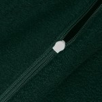 Pościel frotte 135x200 w butelkowej zieleni z widocznym białym zamkiem błyskawicznym. Materiał o teksturowanej powierzchni, idealny do zapewnienia komfortu podczas snu. Pozycja zbliżona na detal zamka.