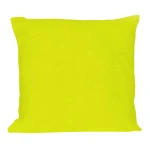 Poszewka frotte 80x80 cm w intensywnym kolorze limonkowym. Z miękką, teksturowaną powierzchnią, w prostokątnym kształcie, idealna do dekoracji wnętrz. Stojąca na jednolitym tle, bez dodatkowych elementów.