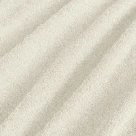 Poszewka frotte 40x80 w kolorze ecru, o miękkiej, teksturowanej powierzchni. Ujęcie z bliska, ukazujące delikatne przetłoczenia materiału. Idealna do poduszek, zapewniająca komfort i estetykę.