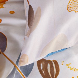 Pościel satyna bawełniana 200x200 Satynlove Premium kremowa z niebieskimi motylami