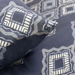 Pościel bawełniana 160x200 Dora ciemno niebieska w kremowy ornament, Cottonlove Exclusive