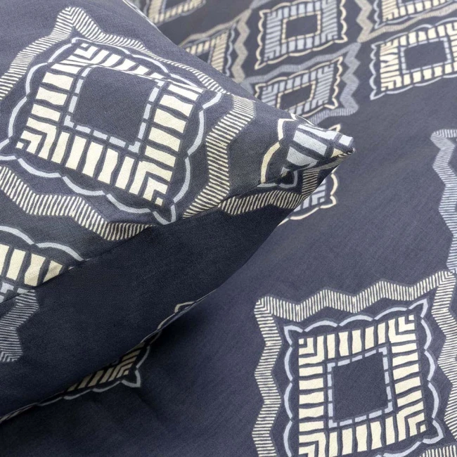 Pościel bawełniana 160x200 Dora ciemno niebieska w kremowy ornament, Cottonlove Exclusive