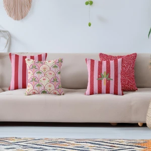 Poszewka dekoracyjna 43x43 czerwona, w ornament