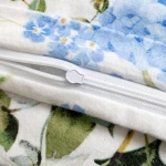Poszewka flanelowa 40x40 Amelia Blue, biała w niebieskie kwiaty, Flanelove