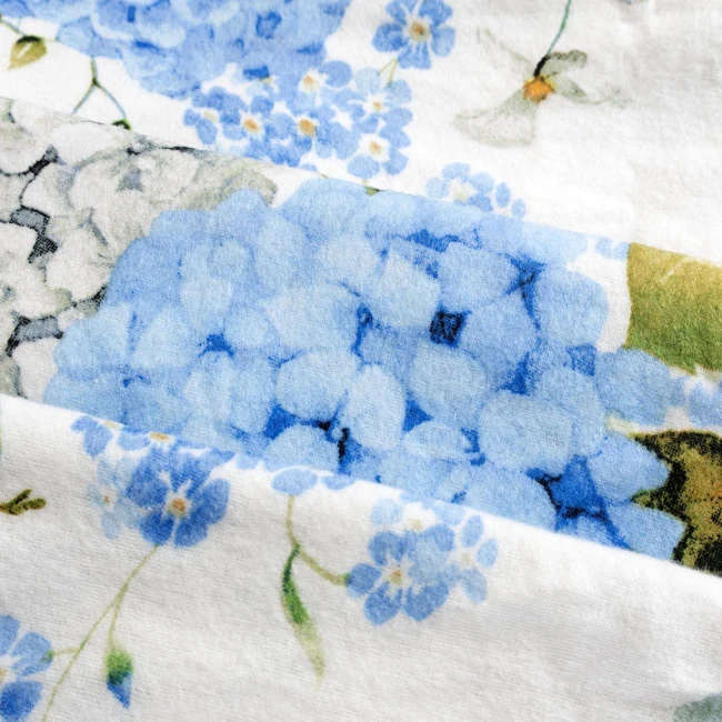 Poszewka flanelowa 40x40 Amelia Blue, biała w niebieskie kwiaty, Flanelove