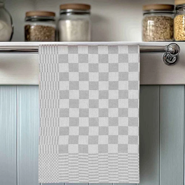  Jasno szara bawełniana ściereczka kuchenna 50x70 cm w dekoracyjny wzór szachownicy, kratki 